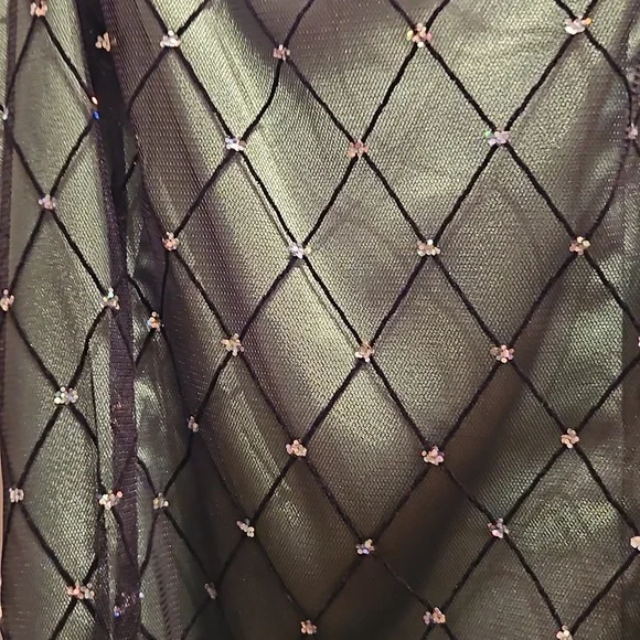 FORMAL PARTY DRESS - Picture 4 of 12